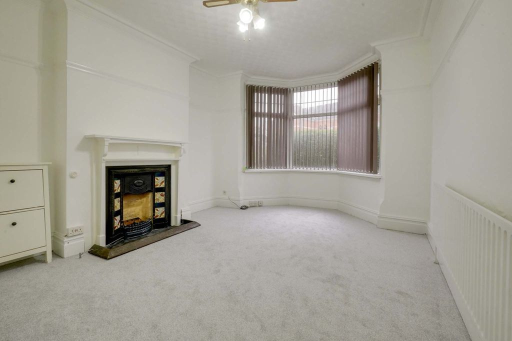 Property photo 3 of 25