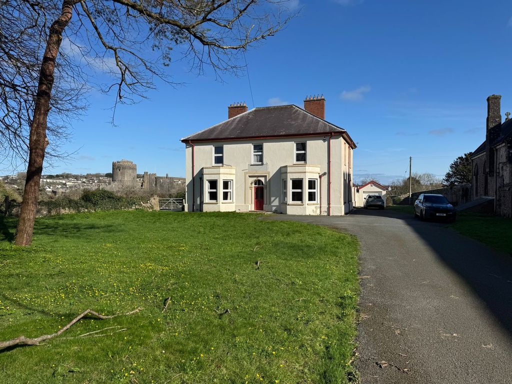 Property photo 1 of 63