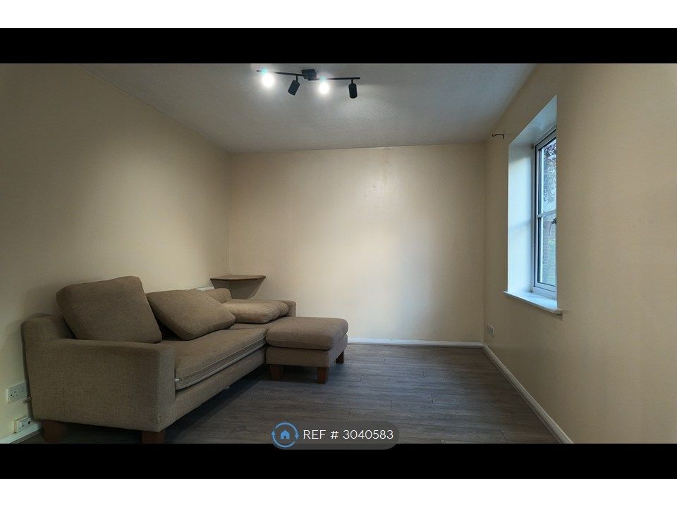 Property photo 2 of 15 Main Hall With Furniture