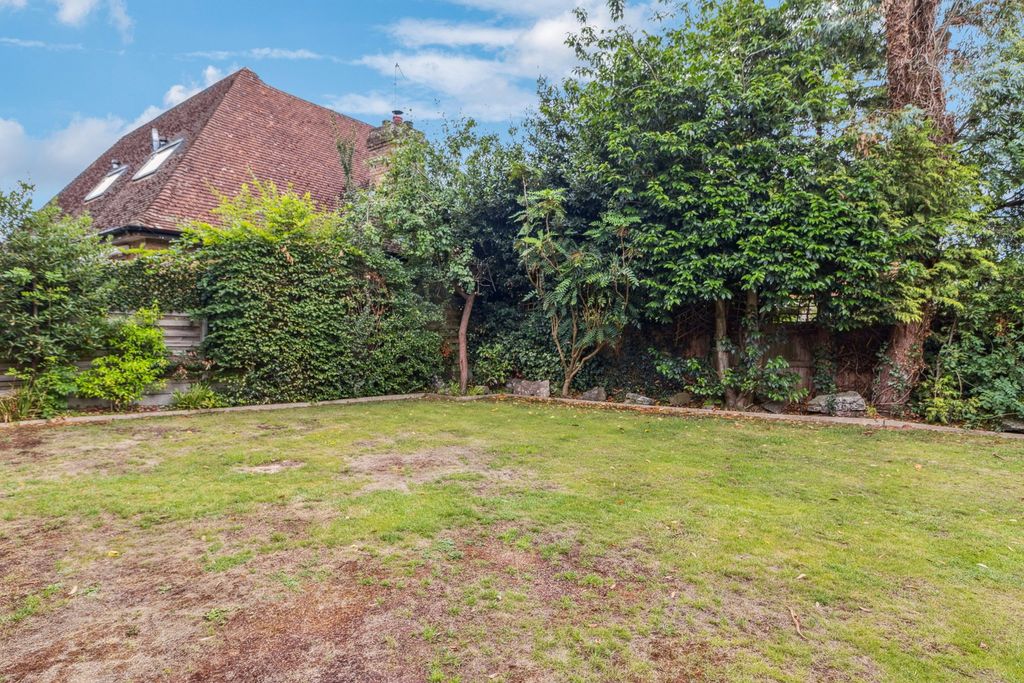 Additional image 20 of 5 bed detached house for saleWoodhall Avenue, Pinner HA5