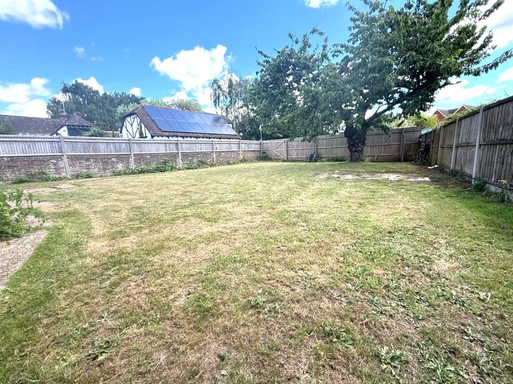 Property photo 3 of 13 69F7Ad27-5Ca2-45Da-9B17-c58E433A77F1.Jpeg