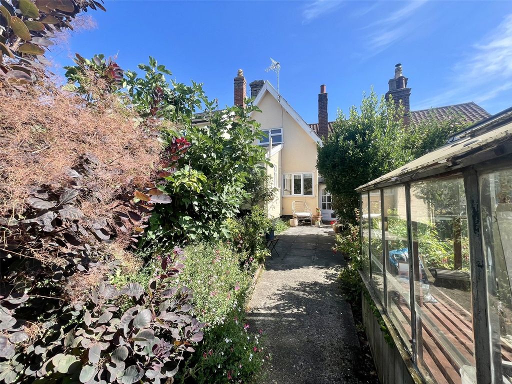 Property photo 2 of 23 Picture No. 26
