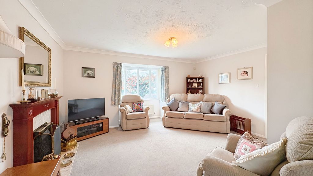 Property photo 2 of 23