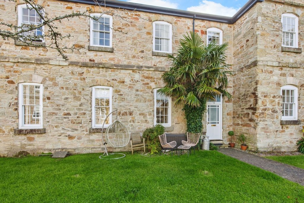 Property photo 1 of 17 Photo