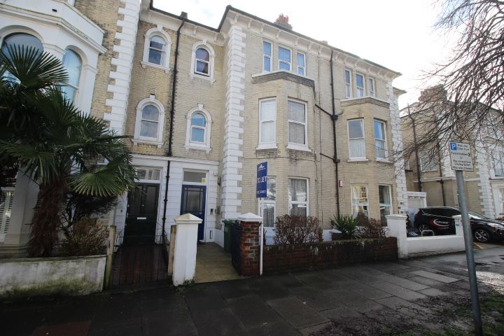 Property photo 1 of 11 Front Aspect