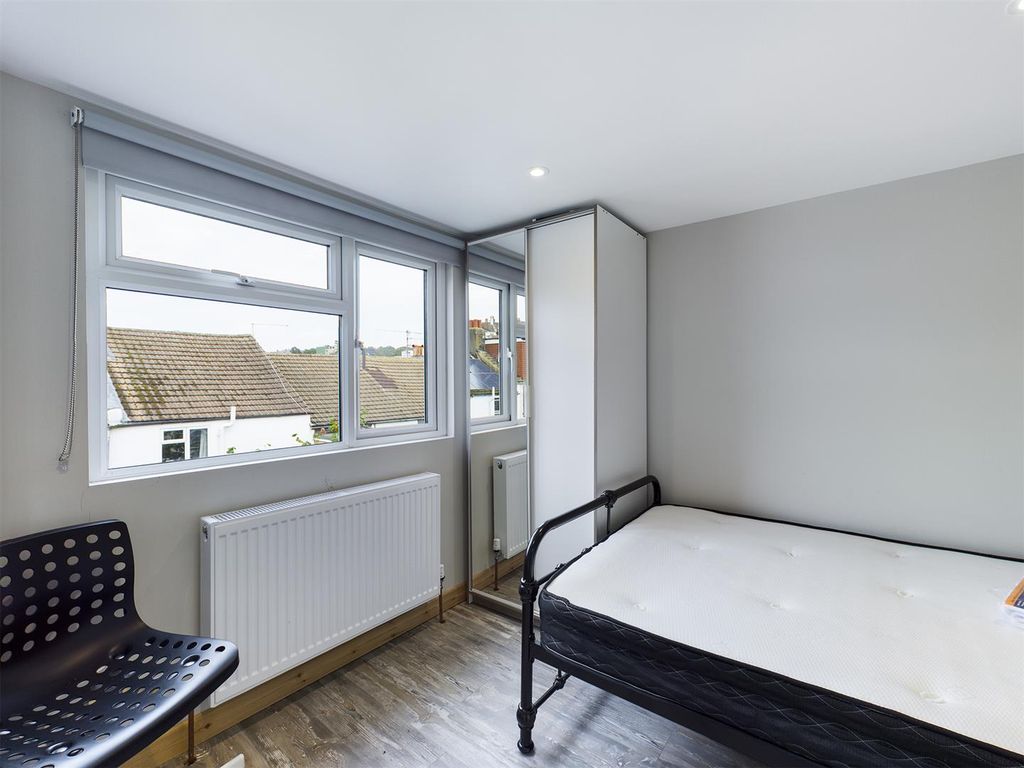 Property photo 3 of 24 Cam00739P1-Pr0014-Still07.Jpg