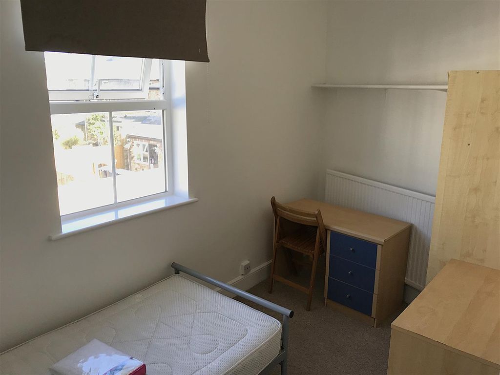 Property photo 3 of 8 24B-Rm1.Jpg