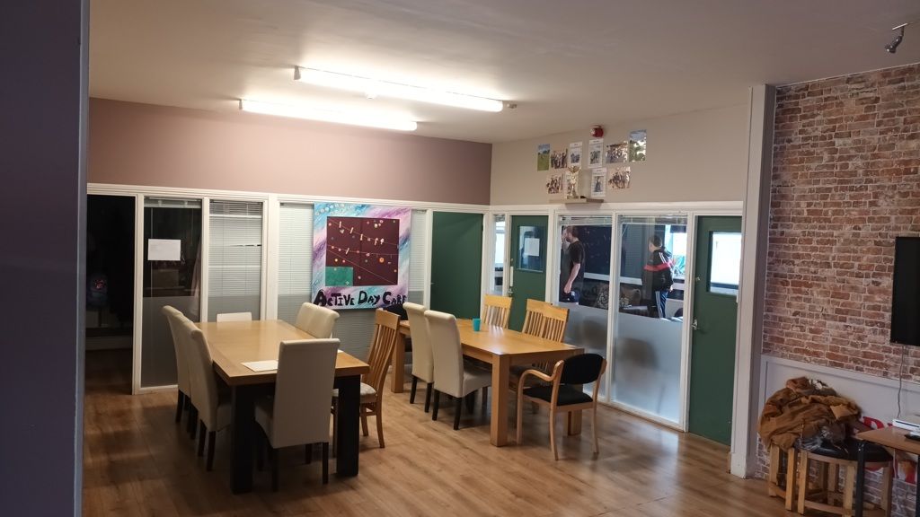 Property photo 3 of 6 Photo 14