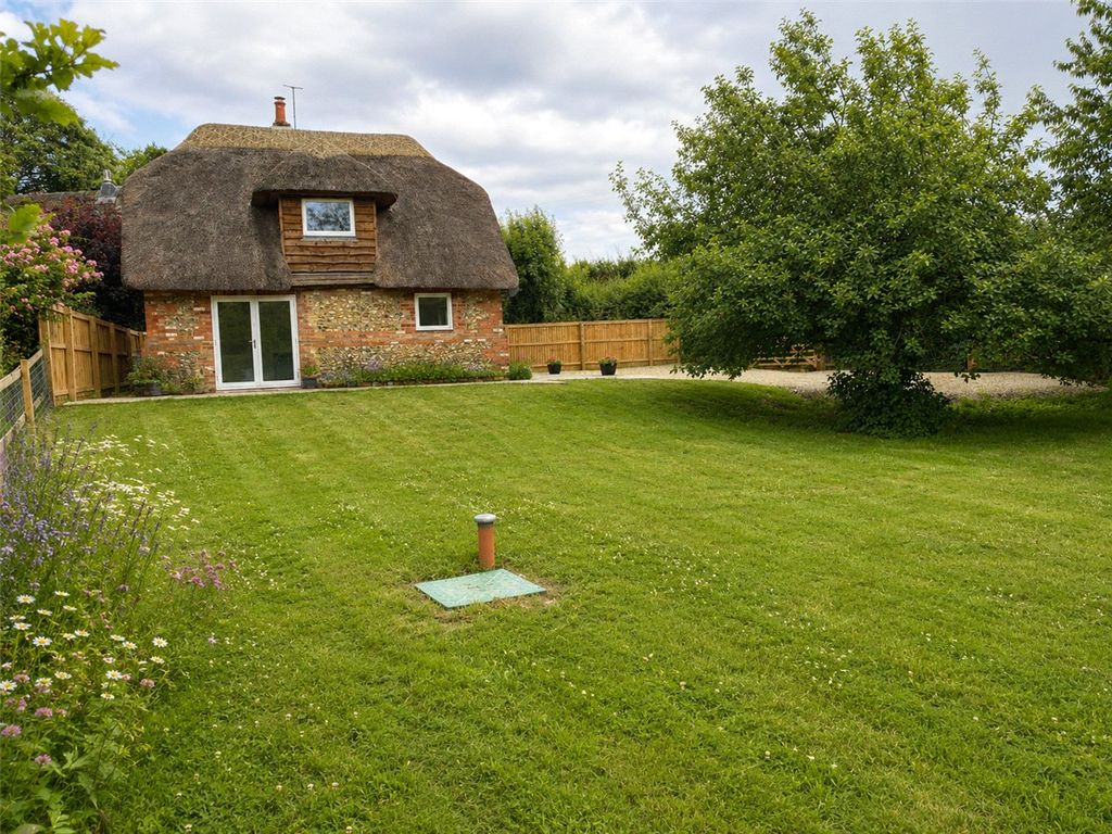 Property photo 2 of 15 Garden