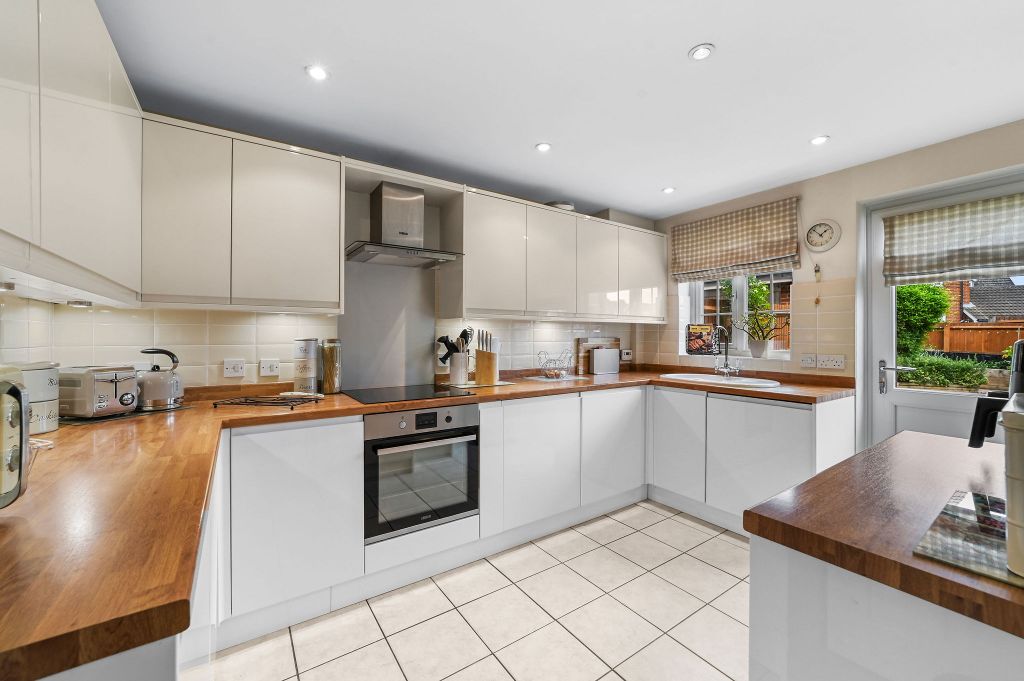 Property photo 3 of 19 Pt-TV-Littlemarloes-9