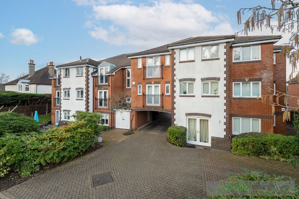 Property photo 1 of 19