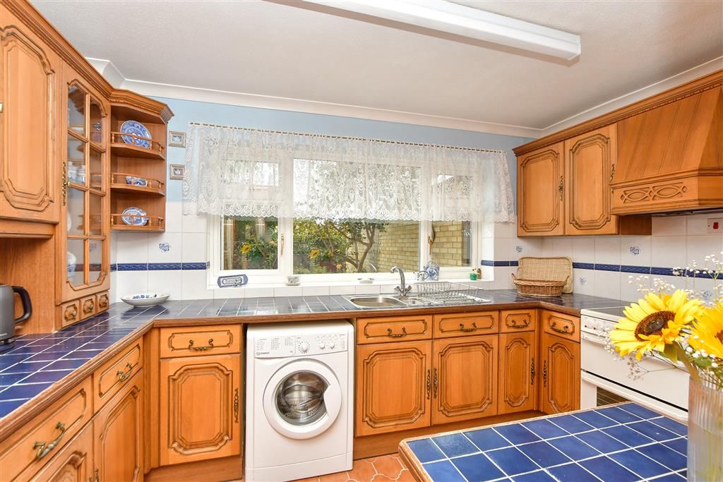 Property photo 2 of 13 Kitchen/Breakfast Room
