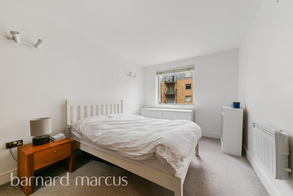 Property photo 3 of 8 Bedroom