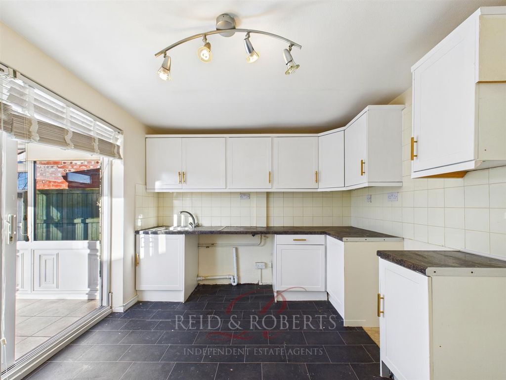 Property photo 3 of 24 Cam05148G0-Pr0106-Still015.Jpg