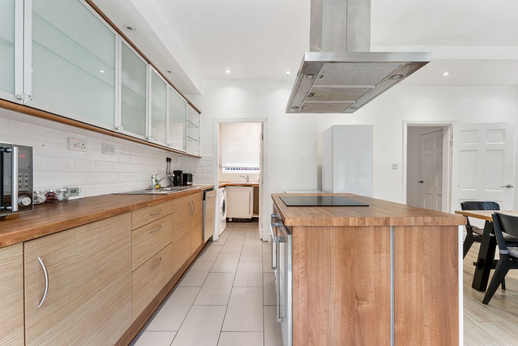 Property photo 3 of 42 Kitchen