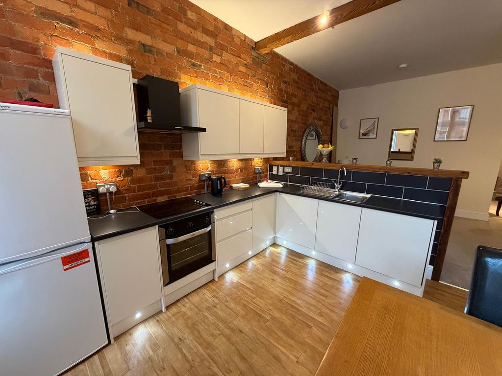 Property photo 2 of 18 Front