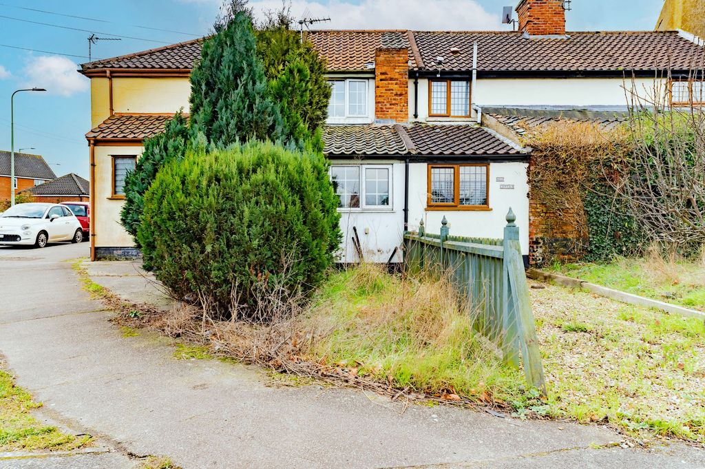 Property photo 2 of 17