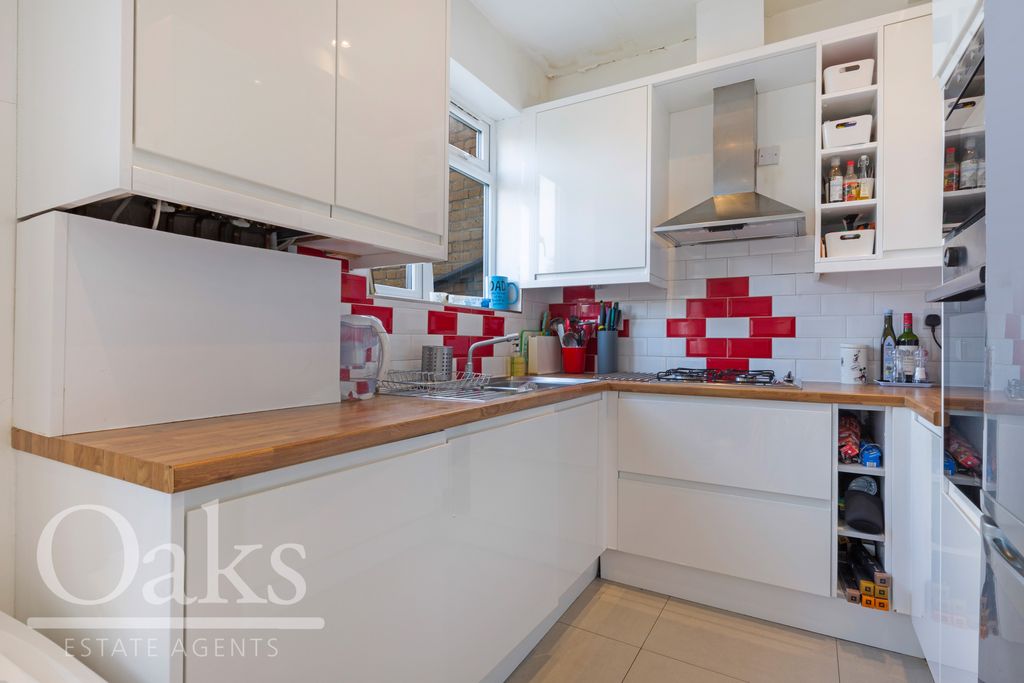 Property photo 3 of 12 Kitchen