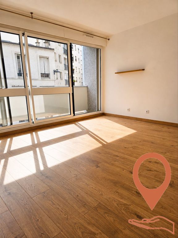 Property photo 1 of 5 Grand Studio With Balcony