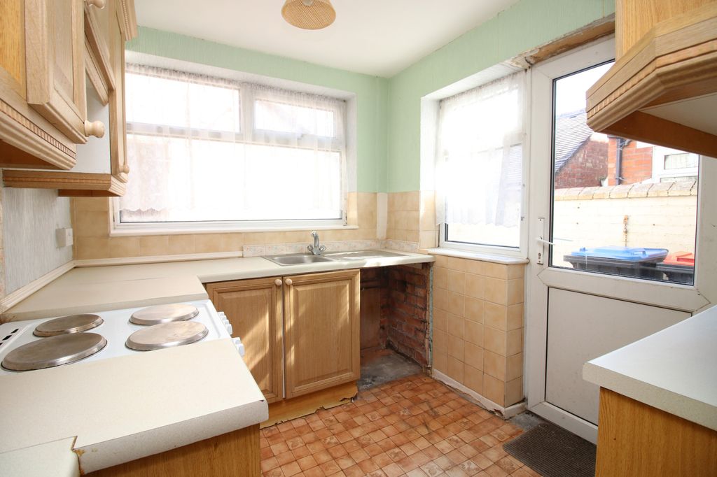 Property photo 2 of 12