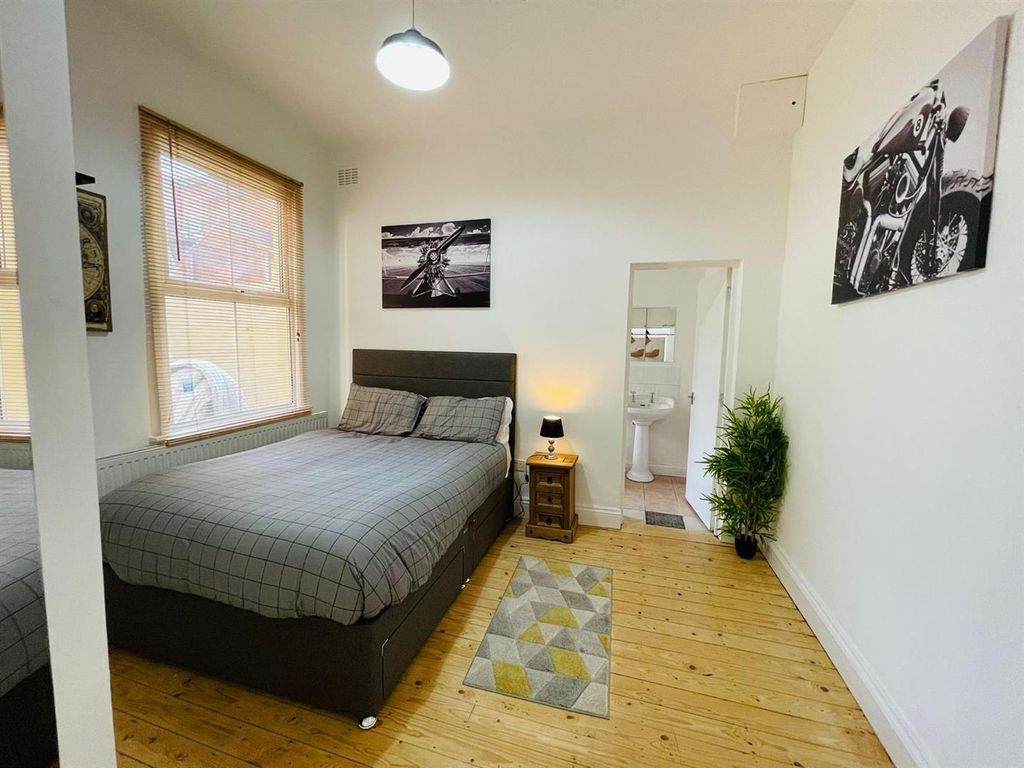 Property photo 1 of 7 F7Bf4Fcb-5c2B-4E84-8126-9A1ba9Bdb32A.Jpg