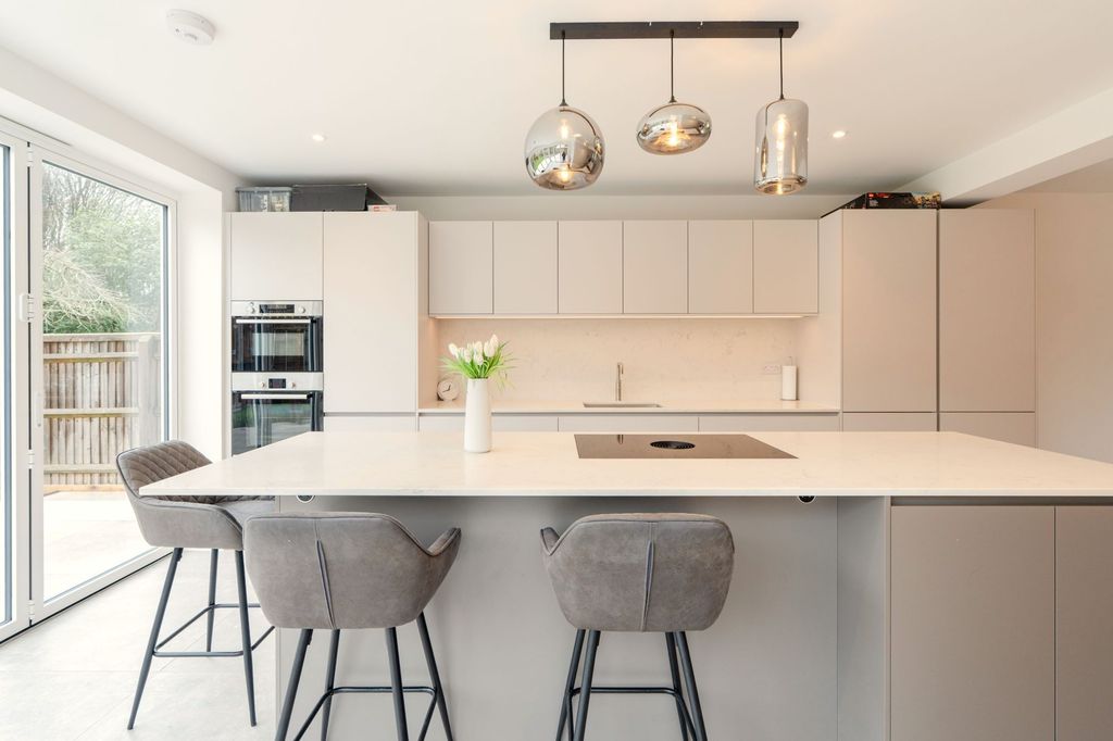 Property photo 2 of 23 Kitchen