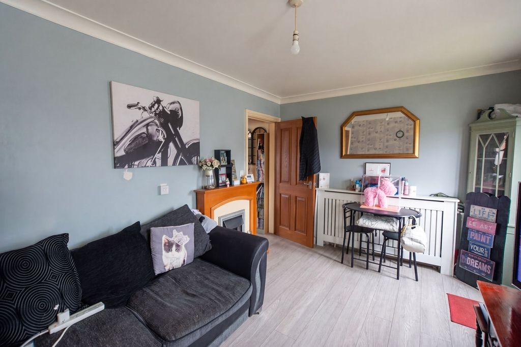 Property photo 3 of 16 Living Room