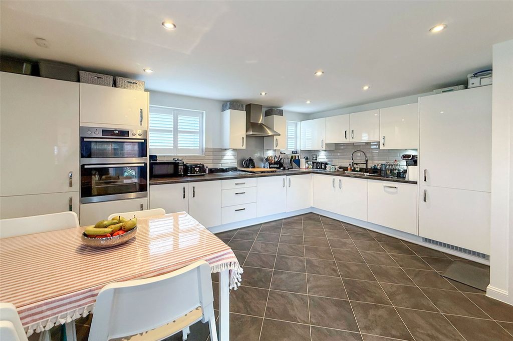 Additional image 14 of 4 bed detached house for saleTatlow Chase, Littlehampton, West Sussex BN17