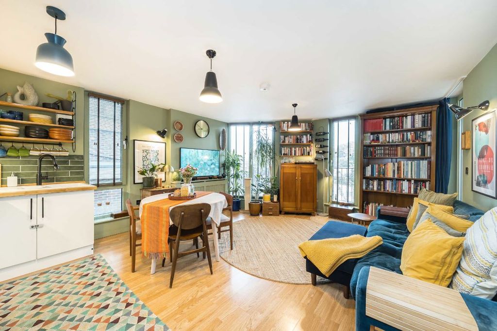 Property photo 2 of 7