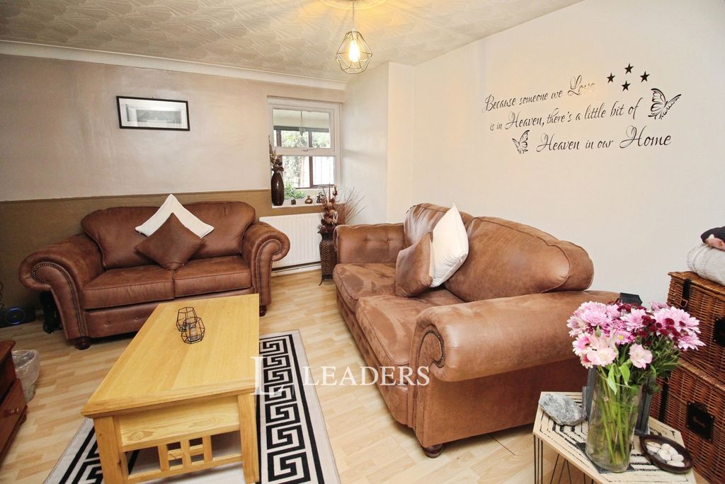 Property photo 2 of 14 Pbox-Img.Jpg