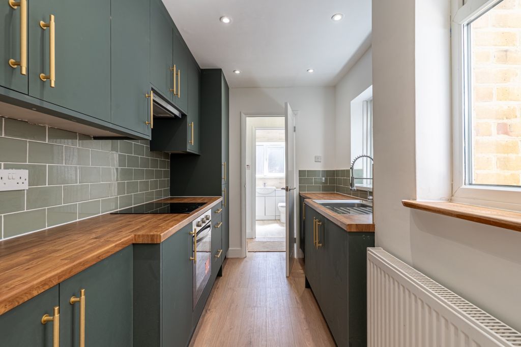 Property photo 2 of 17 5224922