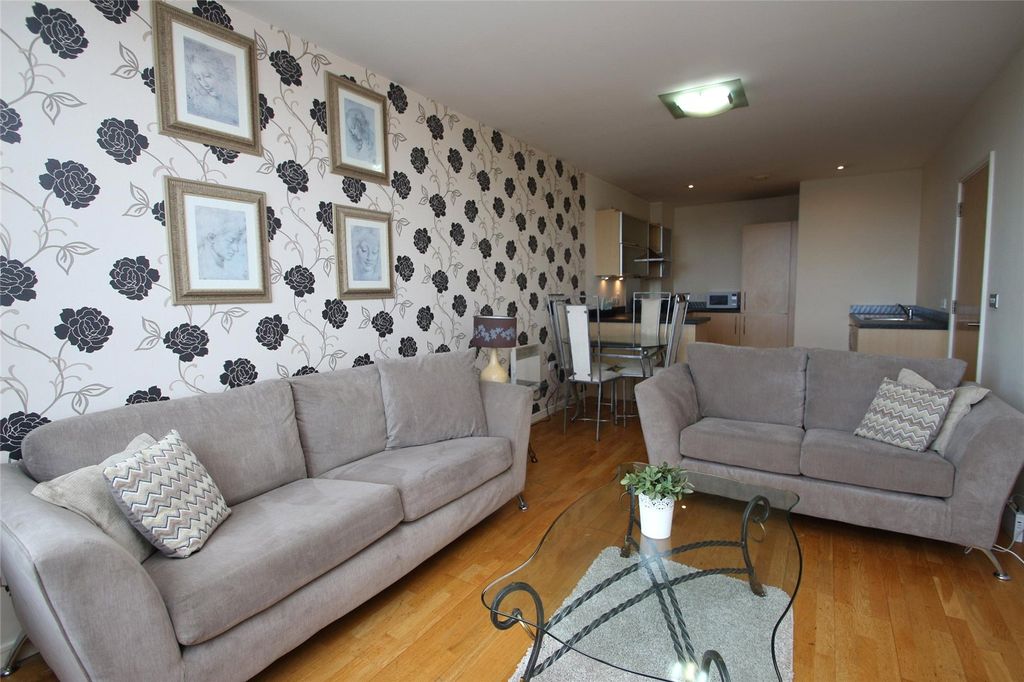 Property photo 2 of 13 Picture No. 03