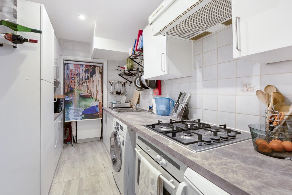 Property photo 2 of 7 View