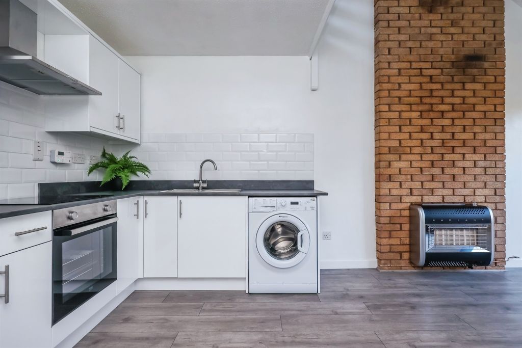 Property photo 3 of 18