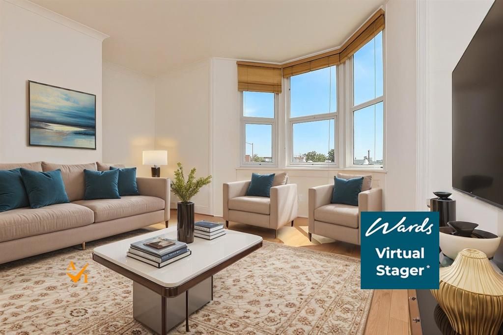 Property photo 3 of 10 Lounge (Contemporary Style)