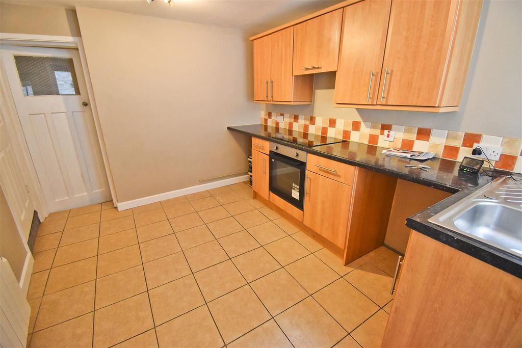 Property photo 2 of 11 Kitchen 1.Jpg