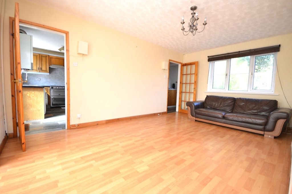 Property photo 3 of 35
