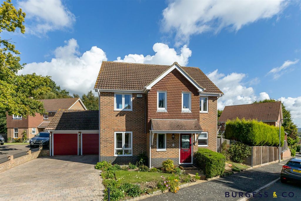 Property photo 1 of 27 Untitled-3670.Jpg