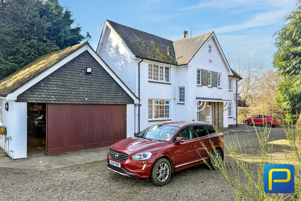 Property photo 3 of 44