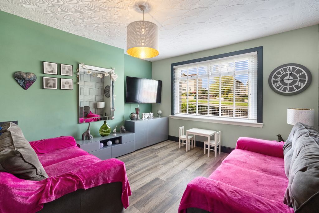 Property photo 2 of 24