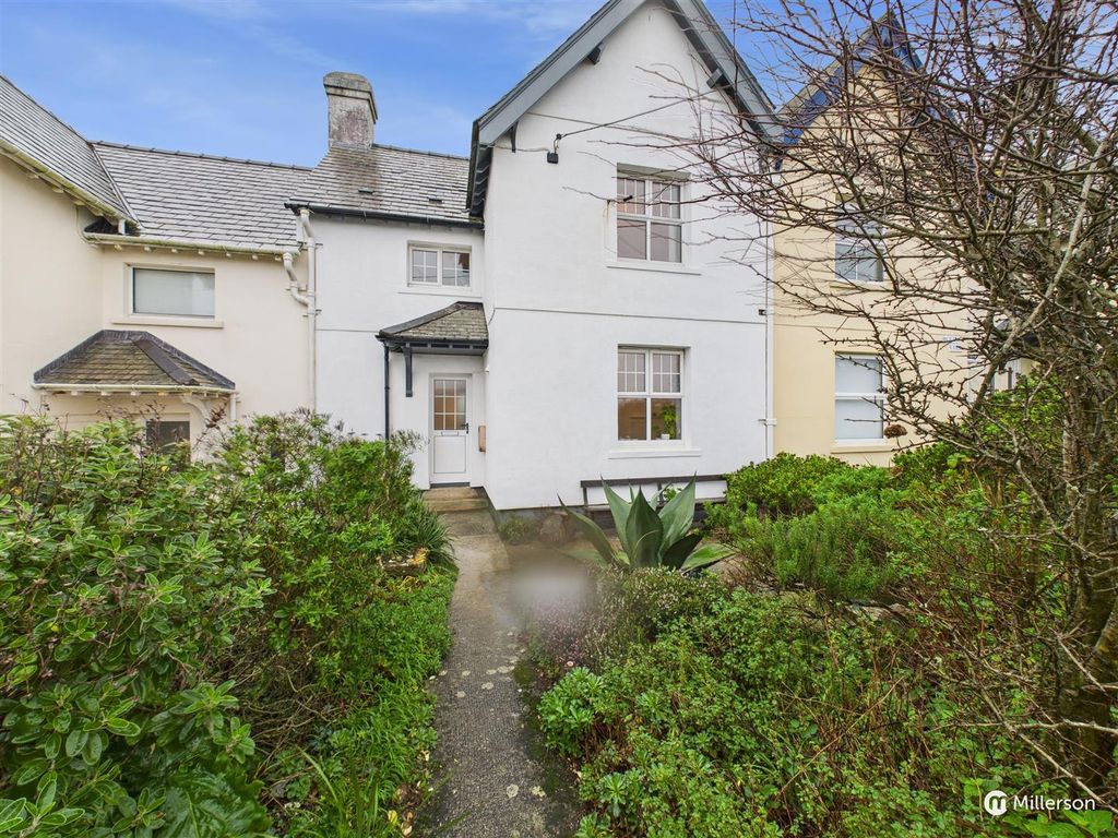 Property photo 1 of 23 Front Aspect