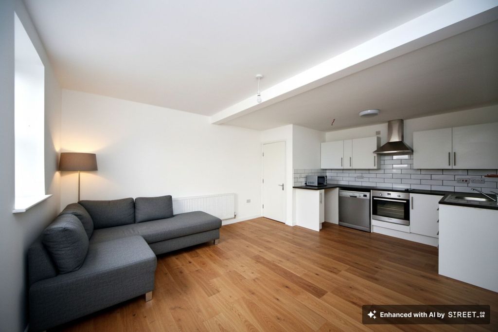 Property photo 3 of 6