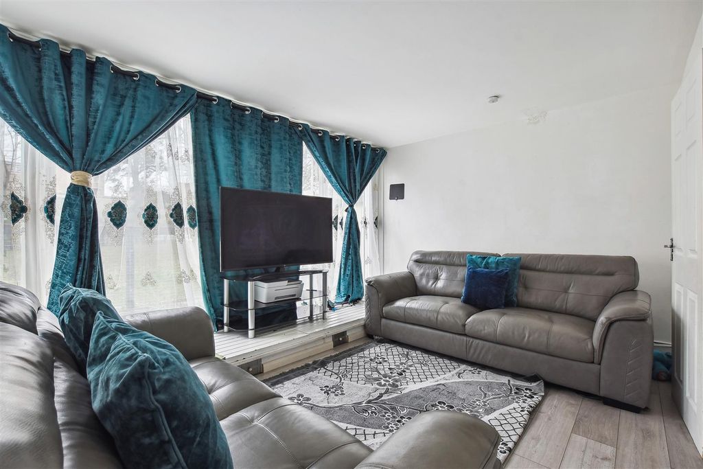 Property photo 3 of 15 14.Jpg