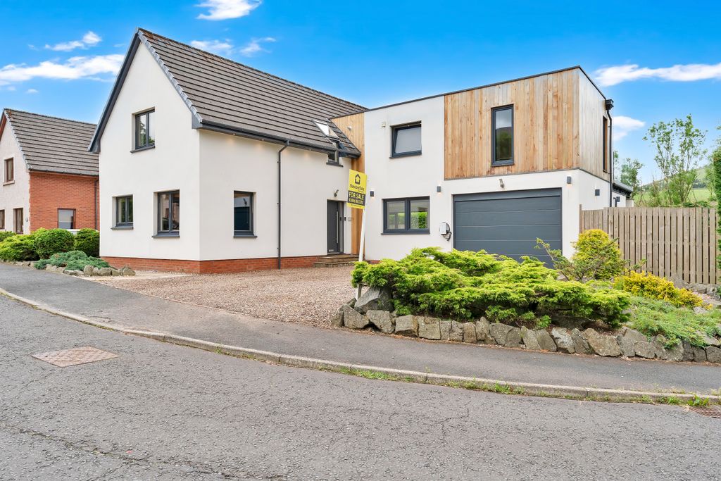 Property photo 1 of 49