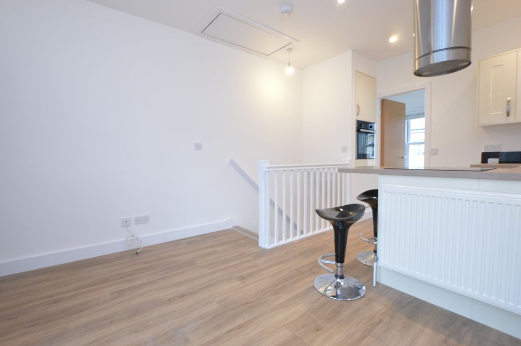 Property photo 3 of 9 Dsc_1213