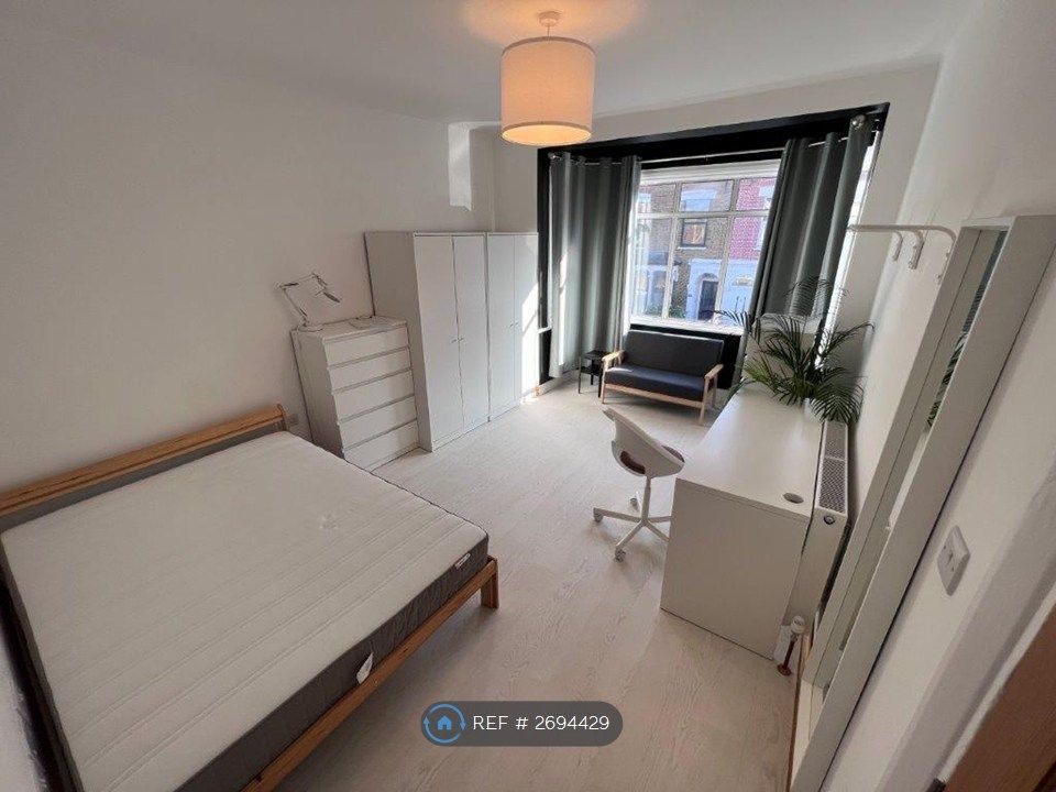 Property photo 1 of 14 Large Double Room - £1100