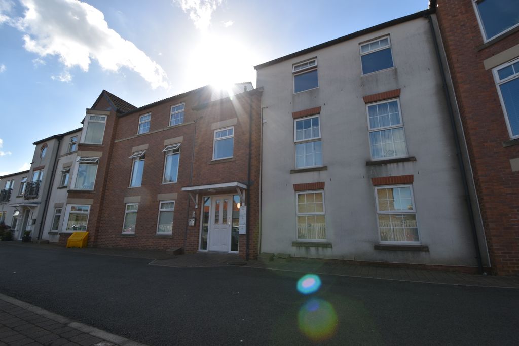 Property photo 1 of 5 Main Building