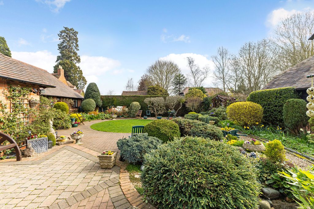 Property photo 2 of 19