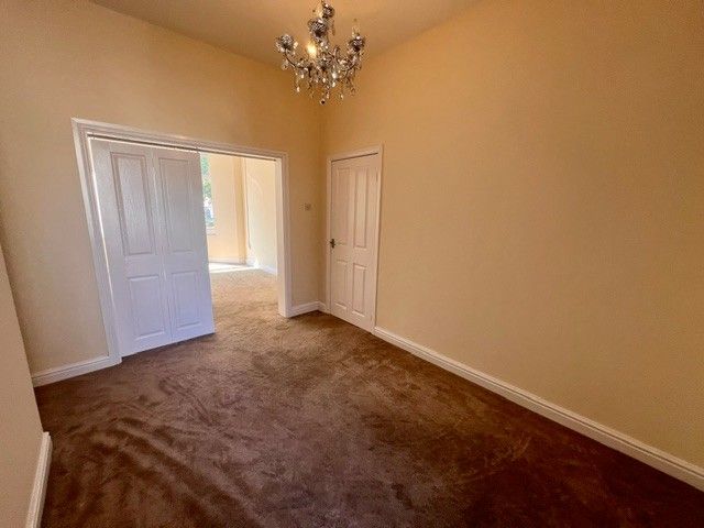 Property photo 3 of 10 Dining Room
