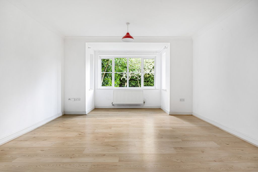 Additional image 8 of 2 bed flat for saleBuckingham Road, Bicester OX26